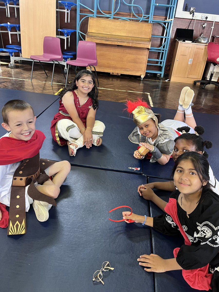 StBernsPrimary's tweet photo. In our first session 4RW had a go at playing some Roman games. #stbernshistory #stbernstopic https://t.co/zTd8HkWpZB