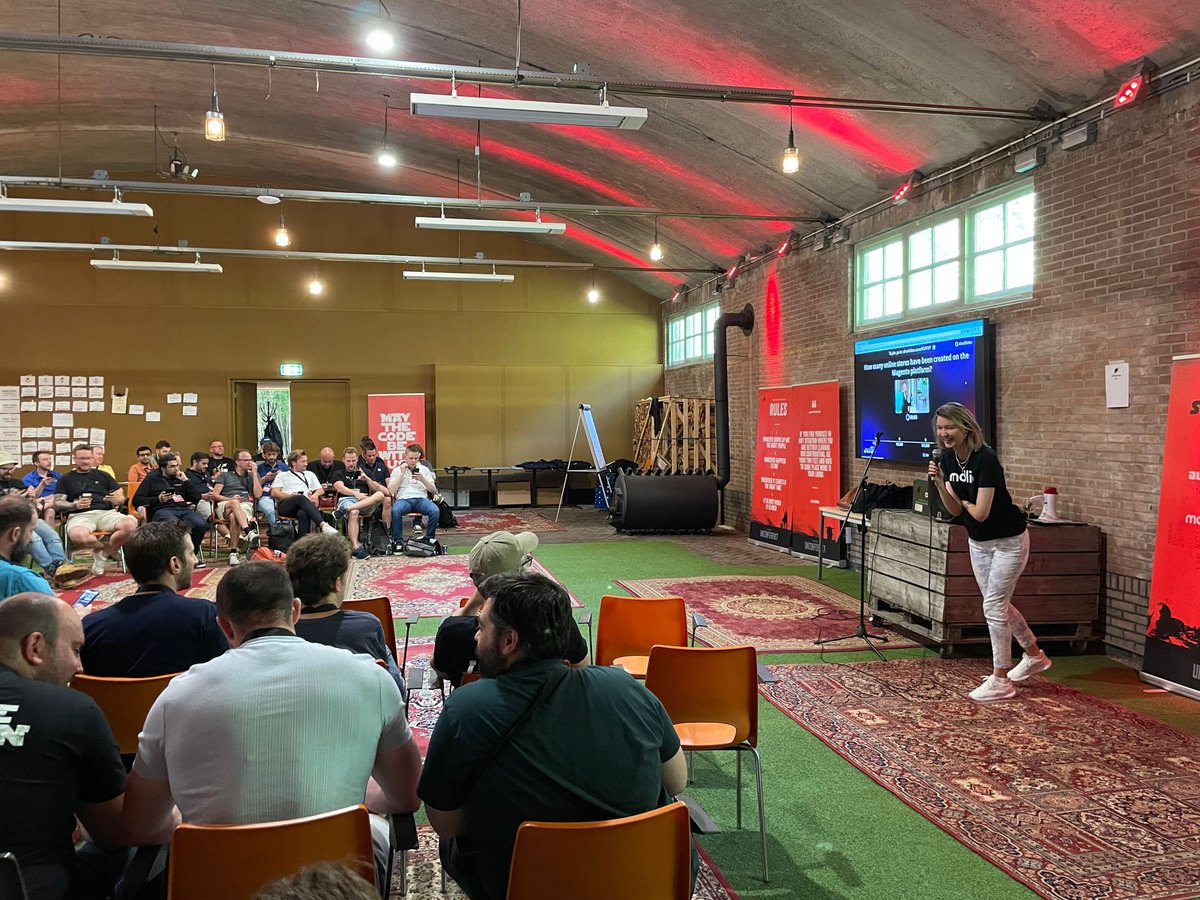 Ksenia ✨ tweet media