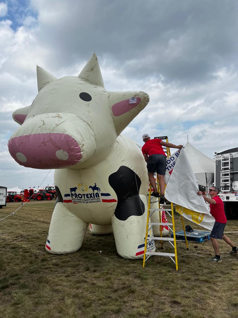 This is our biggest <a href="/AginMotion/">Ag in Motion</a> booth yet! And a BIG booth needs a BIG cow! 🐄
We can't wait to see you tomorrow! #aginmotion #bigbooth #cdnag #twitterag