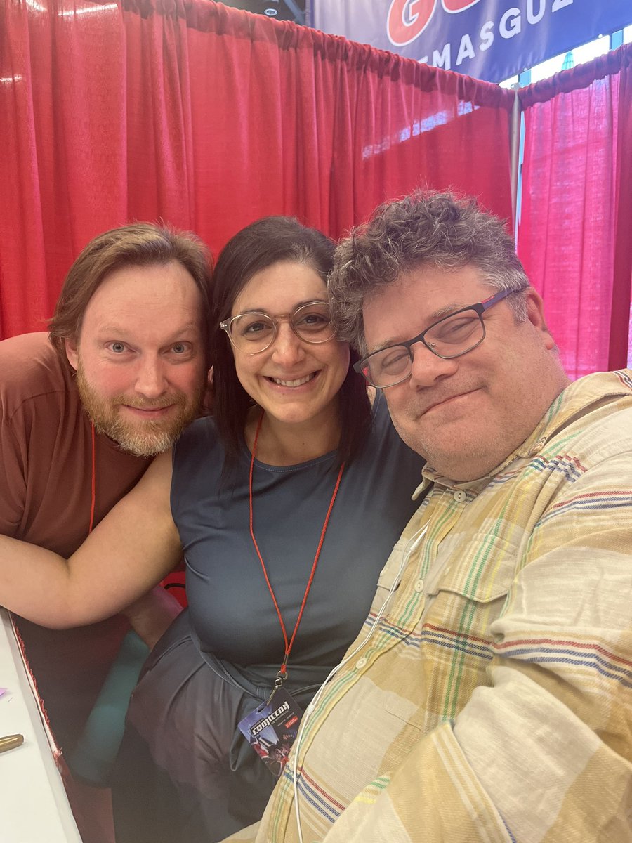 yasminematar's tweet photo. Thank you for coming to see me in Montréal my friend @AstinActor! 💜 https://t.co/ESjbuAdIO5