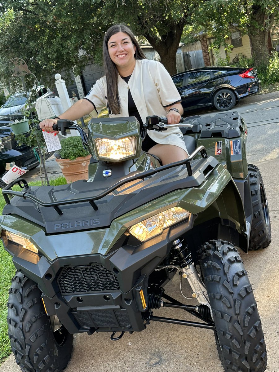 Alfredoc319's tweet photo. Well got a new toy the other day and of course she had to be the first one with a pic!!! Now I can’t wait for deer season !!! https://t.co/mYqvC2EMvT