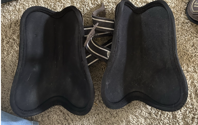 GroomSecrets's tweet photo. brown lami cell open fronts, size M. Slight scuffing on outside but great condition. $30 https://t.co/5KlU1PBDAk