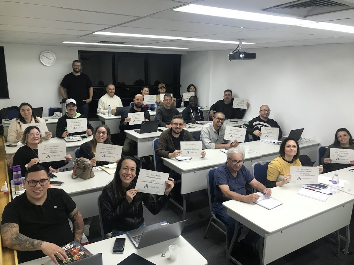expertdigitals's tweet photo. 🌟 Agradecimento especial aos alunos que participaram do nosso Curso de Google Ads presencial no último sábado, 15/07! 

Acesse: https://t.co/sgE4EFqOYH

#CursoDeGoogleAds #RedeDePesquisa #Presencial #Aprendizado #MarketingDigital #EspaçoMaestro #SãoPaulo https://t.co/pDfmTTjqQv