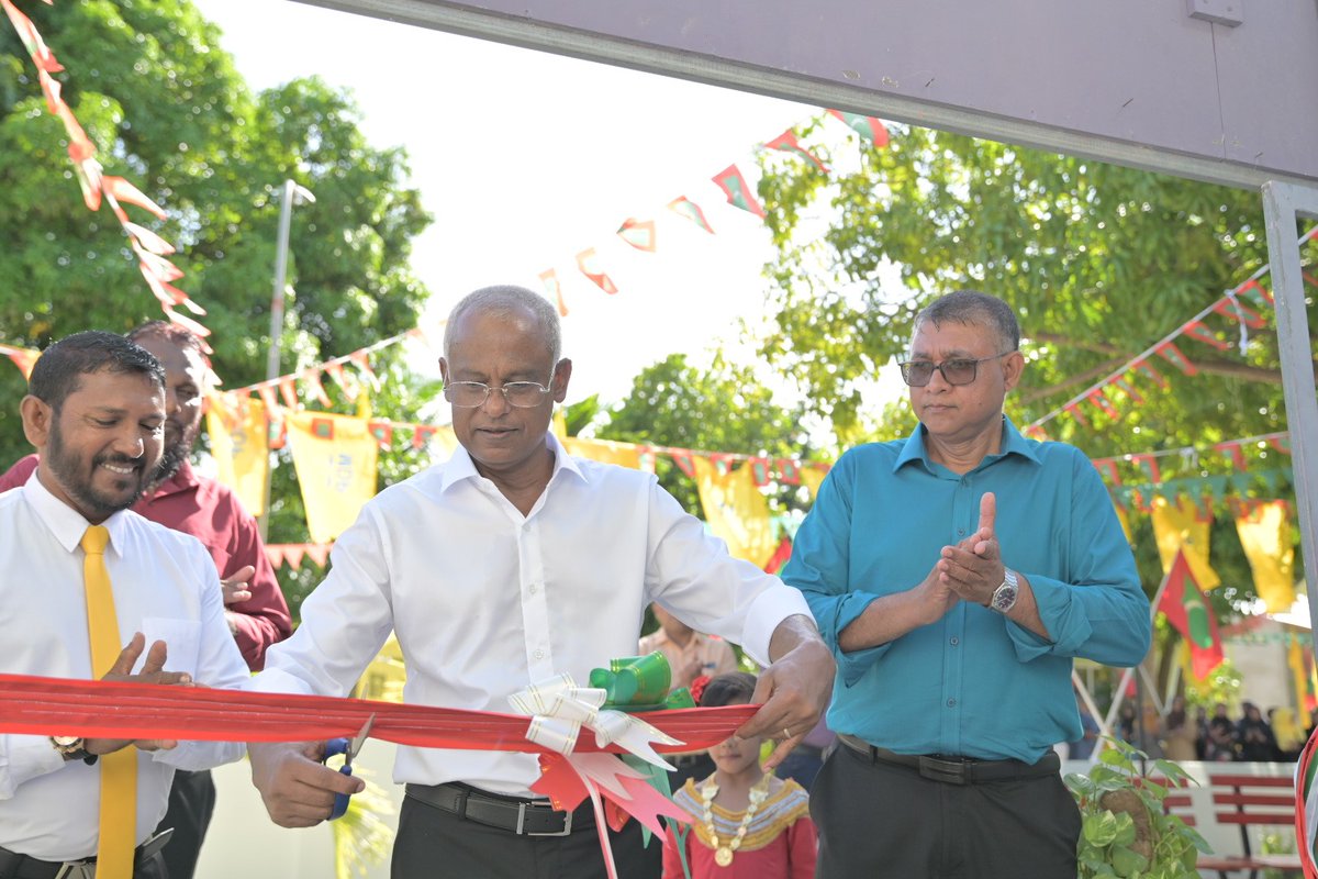 biskandhu's tweet photo. އޯގަސްޓުމަހު ރާއްޖޭއާއި އެއްގަން ކުރެވިގެންދާ ސަބްސީ ކޭބަލްގެ ސަބަބުން އިތުރަށް #NetuHeyo ވެ ހަލުވި ވެގެންދާނެ. މިއީ ހެޔޮ ބަދަލެއް.
#Ibu2023
#VoteMDP
#UfaaveriAmaanRaajje https://t.co/SIpRn4En1Q