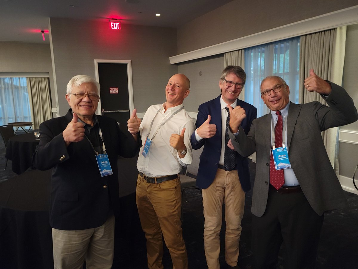 SSIBsociety's tweet image. Past and Present #HoebelPrizeforCreativity Award Winners at the #SSIB2023 meeting in Portland.