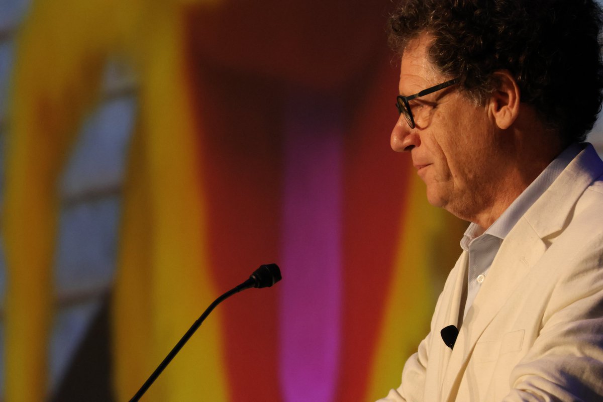 ARMA_INT's tweet photo. Wow! The ARMA Canada Information Conference 2023 is off to an incredible start! Scott Taylor just blew us away with his amazing presentation on how to create an engaging story for IG professionals. Get ready for three exhilarating days ahead! #ACIC23 #ARMA https://t.co/4MJx0iiegv