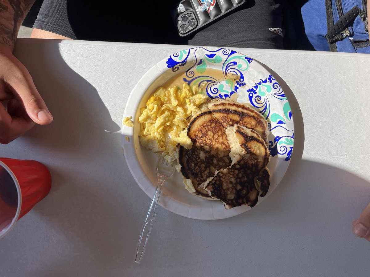 nfrange63's tweet photo. Grand totals from today’s hog breakfast!  
7.5 Lbs of sausage, 250 pancakes, 6 gallons of Gatorade, and 5 dozen eggs! @TheLMFootball https://t.co/7qVwfHl1jK