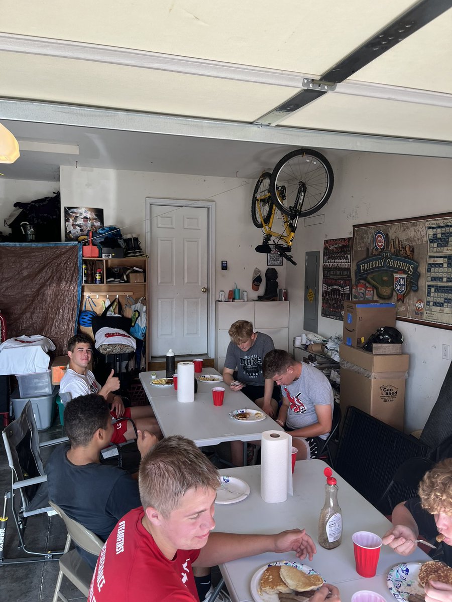 nfrange63's tweet photo. Grand totals from today’s hog breakfast!  
7.5 Lbs of sausage, 250 pancakes, 6 gallons of Gatorade, and 5 dozen eggs! @TheLMFootball https://t.co/7qVwfHl1jK