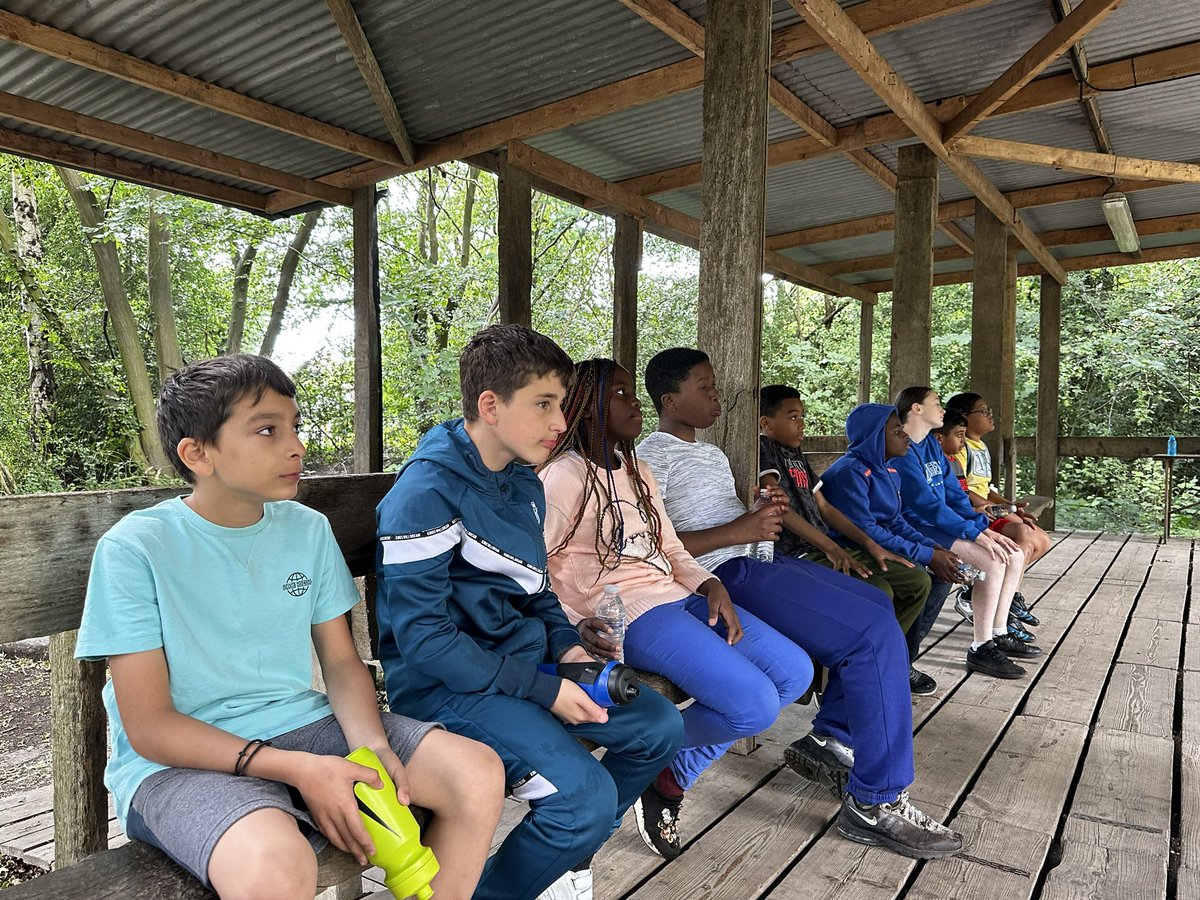 MrsSmithGBS's tweet photo. Group 1 Archery part 2 @GoresbrookSc https://t.co/YkD5idHvPq