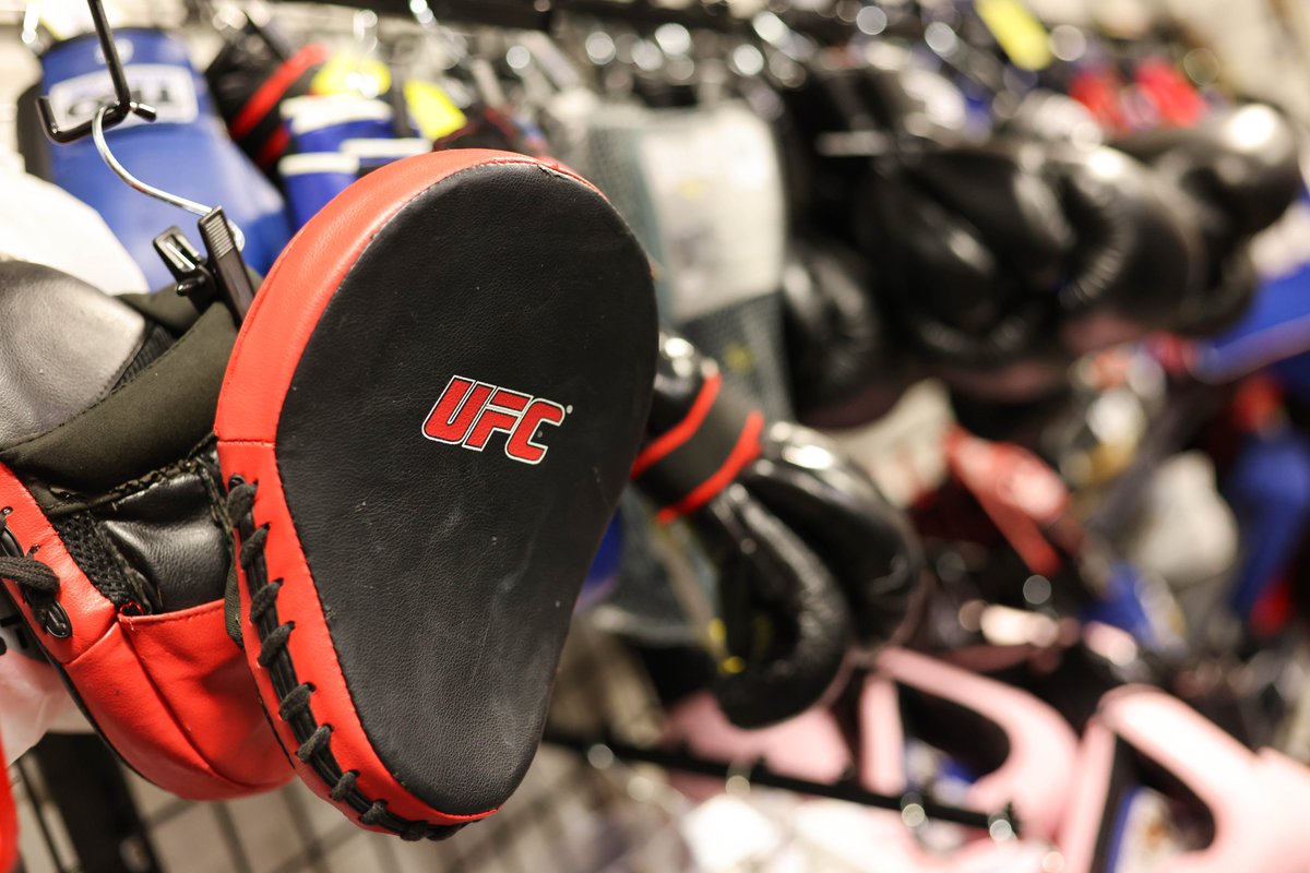 Need Equipment? ⚾️
Whether you're joining a new team, trying a new hobby, or continuing your favorite sport, Play it Again Sports has you covered!

Clearing Out Old Gear? 🔁
If you've outgrown your equipment or want to make room for something new, don't let it gather dust!