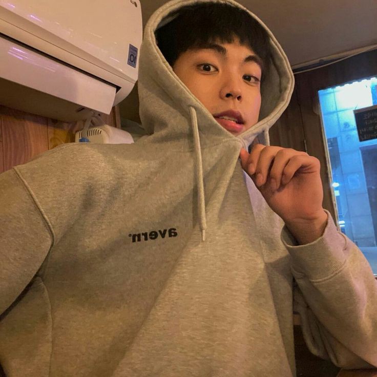 hi_itsme_hello's tweet photo. Ilha × Aeseol

"Pencuri"

Few Tweets AU https://t.co/9lPhpIKCsJ