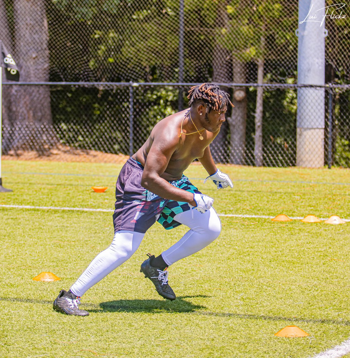 Christopher Warren tweet media