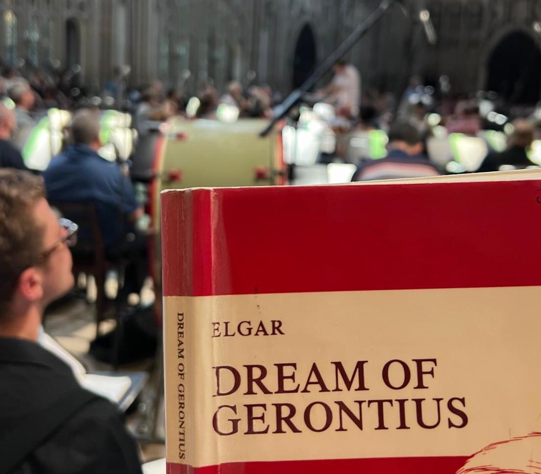 Have you heard the @BBCRadio3 recording of us singing The Dream of Gerontius from King’s College Cambridge? Singing with @BBCCO @ChoirOfKingsCam, Andrew Staples, Catherine Wyn-Rogers, James Platt and Daniel Hyde was a pleasure. Listen here - bbc.co.uk/programmes/m00…
