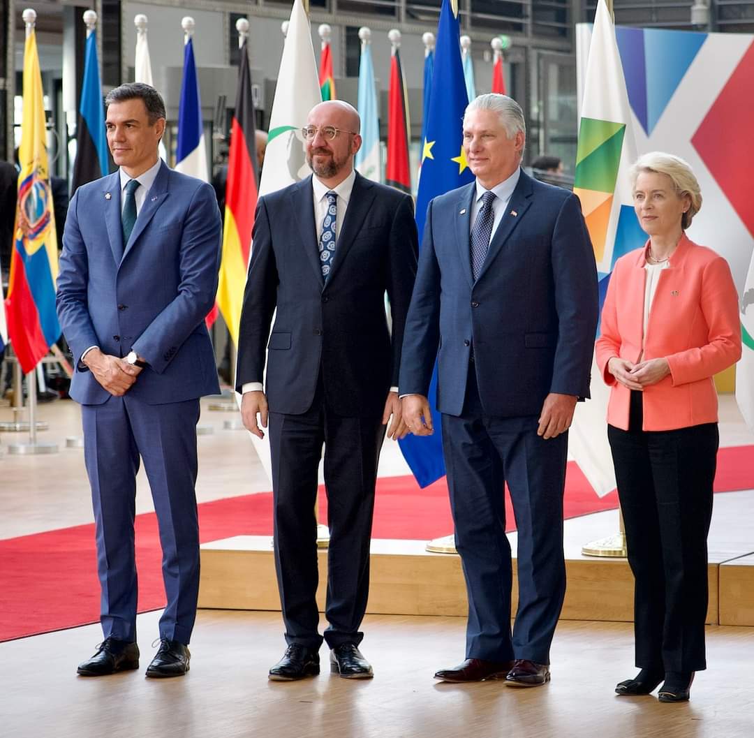 Frank16726439's tweet photo. 🇨🇺| Nuestro presidente Miguel Díaz-Canel Bermúdez  participa ahora en la III #CumbreCelacUE, en Bélgica. https://t.co/zd045F9Y8j