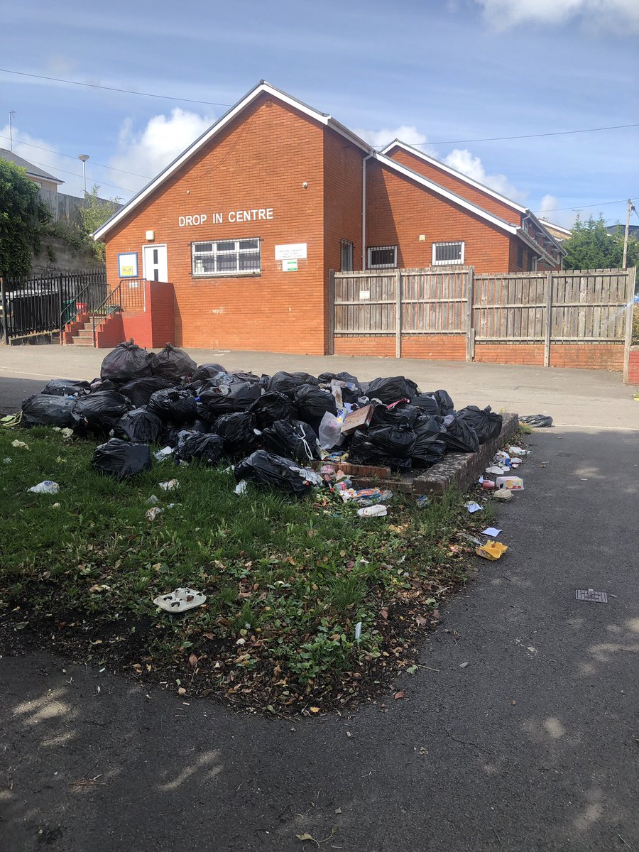 Laura Williams tweet media