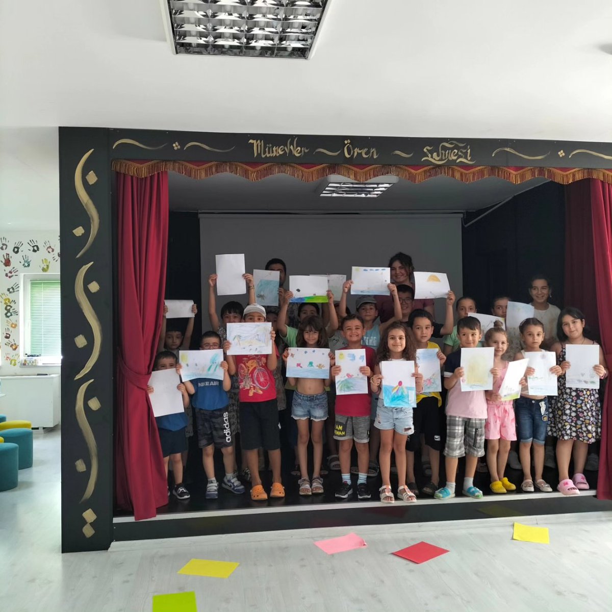 tekeliogluihk's tweet photo. KÜYAP'23 Yaz etkinlikleri kapsamında Esin ACARTÜRK öncülüğünde Masalımı Çiziyorum Atölyesi düzenlenmiştir. Atölye katılımcılarına teşekkür ederiz.

#KütüphanedeHayatVar 
#Kütüphaneİyileştirir https://t.co/qxy2wd2BPK