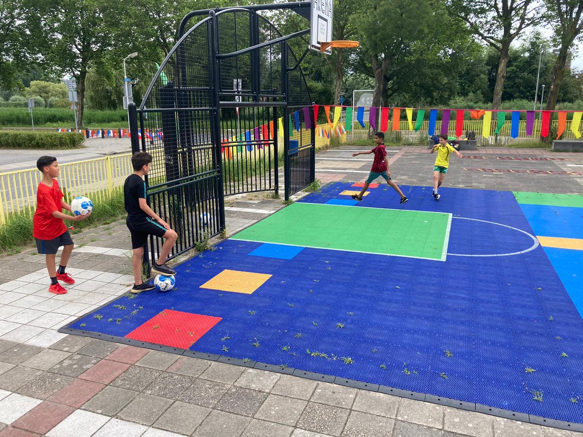 Sportbedrijf Zaanstad organiseert in de zomervakantie leuke afwisselende, sport, cultuur &amp; lifestyle workshops. Van maandag 24 juli tot en met vrijdag 1 september kunnen kinderen GRATIS mee doen aan de Zaanse Zomer Experience.
👇
rtvzaanstreek.nl/regio-nieuws