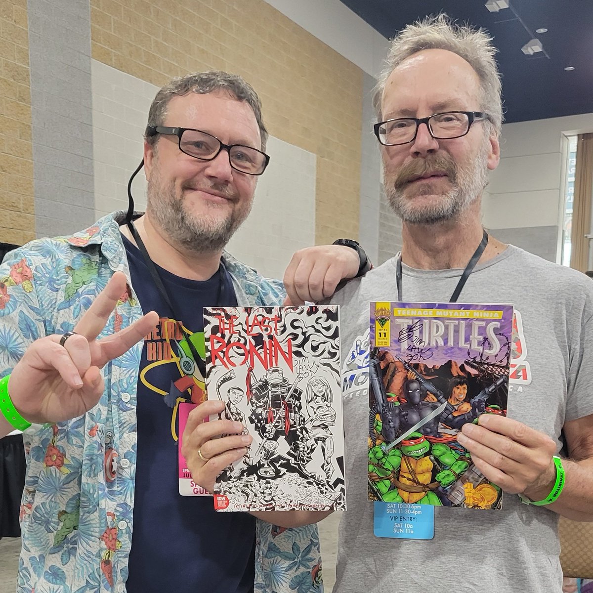 alt_world's tweet photo. My Jim Lawson haul from #SpringfieldComicCon! #TMNT #comics https://t.co/26m6JnaP7Q