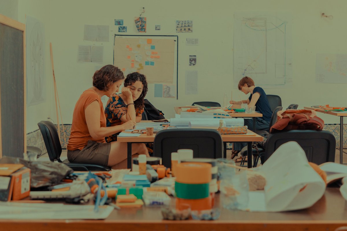 #résidenceartistique | « The Maps of Dignity » by Leyla Dakhli
Leyla Dakhli was in an artistic residency to continue working on her project « The Maps of Dignity » for Dream City 2023. ​
Read more about the project : lartrue.org/en/our-program…