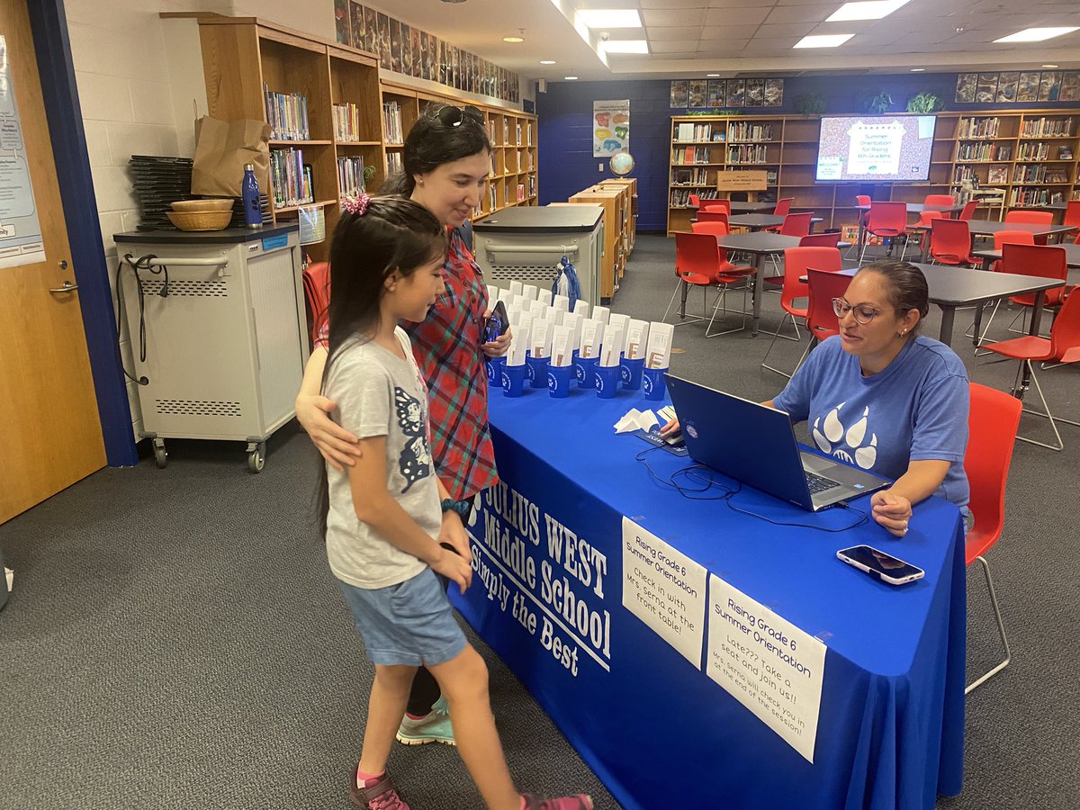 6th Grade Summer Orientation is starting! <a href="/CraigStaton2/">Craig Staton</a> 💙🤍