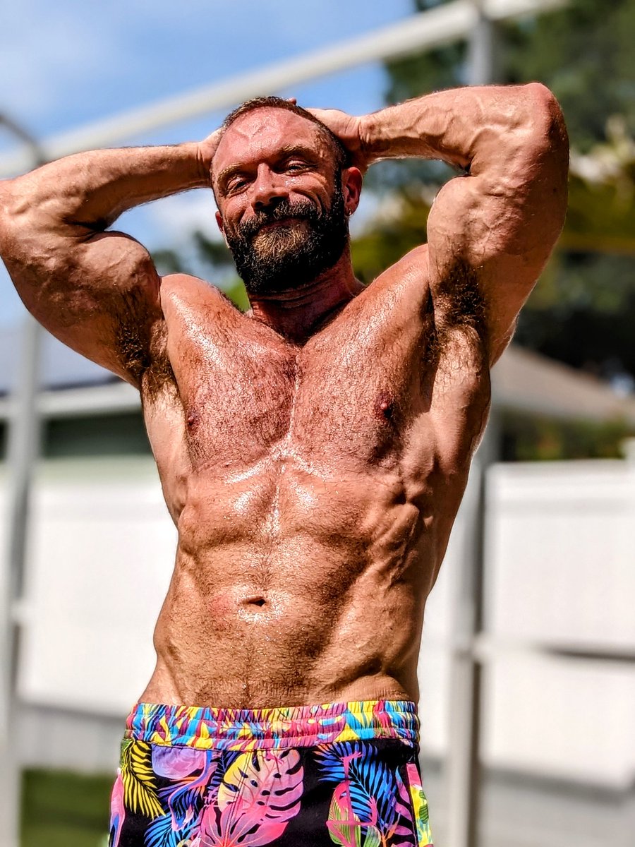 AngelBoyAdam's tweet photo. Come see me by the pool https://t.co/TO3qpOJbTH