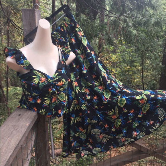 SummerzChance's tweet photo. So good I had to share! Check out all the items I'm loving on @Poshmarkapp #poshmark #fashion #style #shopmycloset #albertomakali #kreativekristen: https://t.co/mq5n3AqkuM https://t.co/dCloW1tPhM