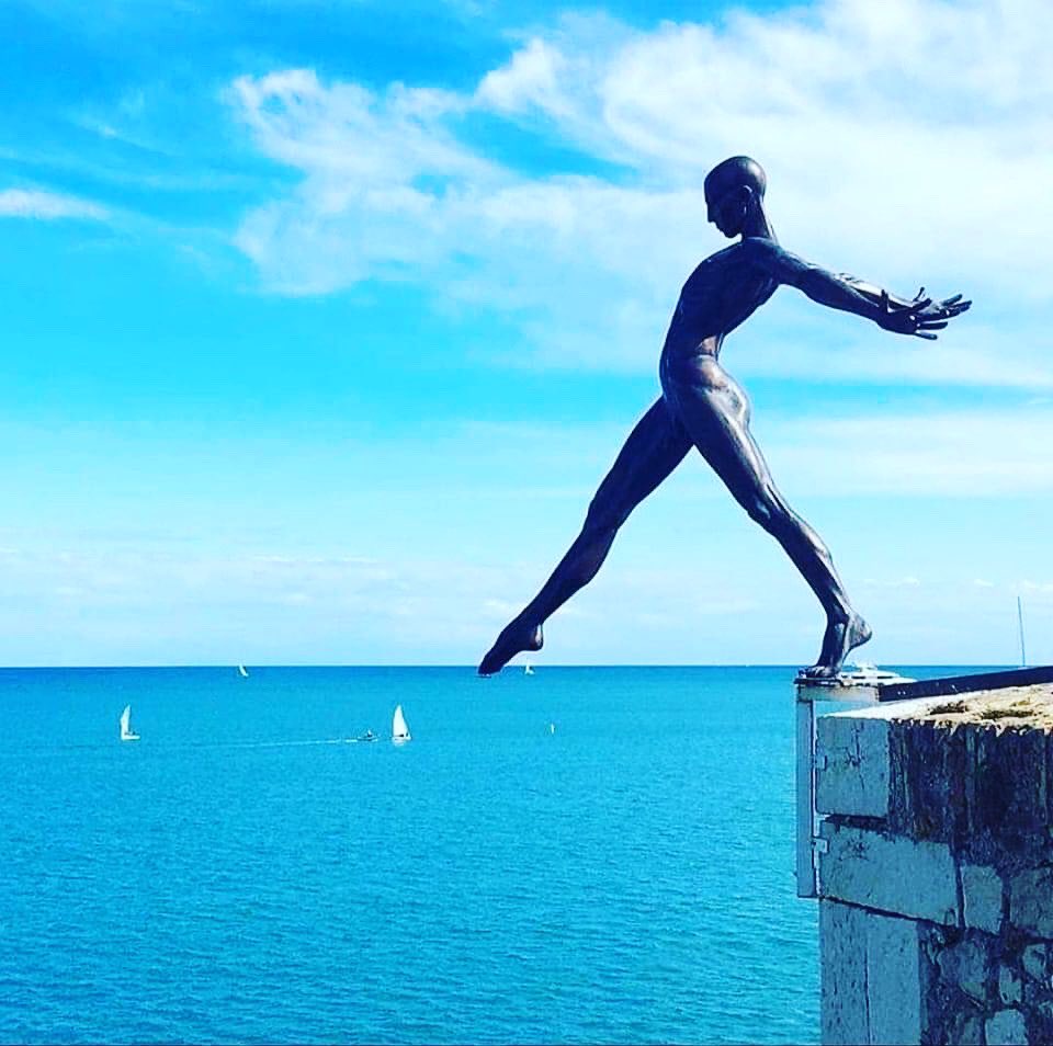 Più scendi dal #piedistallo 
più sali di #autorevolezza #prospettive #umiltà ed #esempio