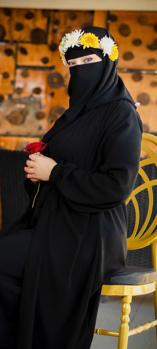 بالرغم اني في عز التعب ولاكن انا لسه مفتحه زي الورده 
مساء الخير