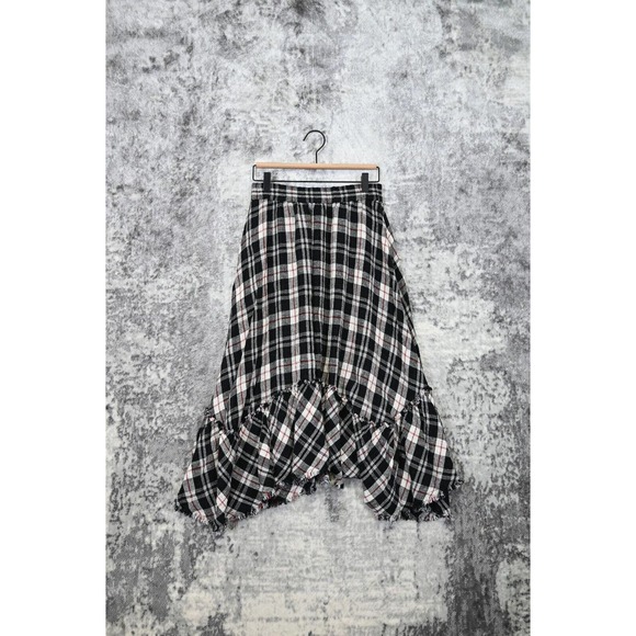 Glamourstyle2's tweet photo. So good I had to share! Check out all the items I'm loving on @Poshmarkapp #poshmark #fashion #style #shopmycloset #zara: https://t.co/uqW5xmtCOt https://t.co/feOf0UVieH
