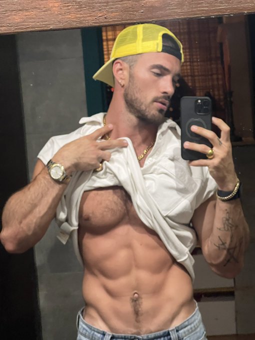 Paella papi 🦐 https://t.co/t1XBCUkbif