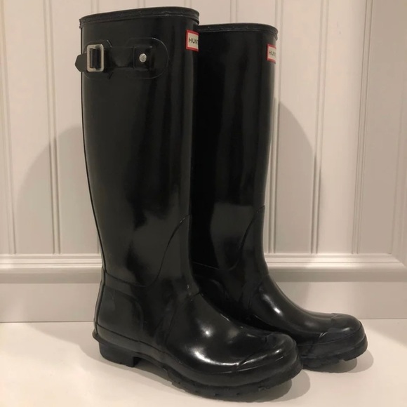 So good I had to share! Check out all the items I'm loving on <a href="/Poshmarkapp/">Poshmark</a> #poshmark #fashion #style #shopmycloset #olegcassini #hunter: posh.mk/EsVWUhBvpBb