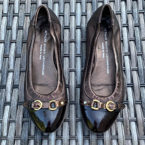 HangerLlc's tweet photo. So good I had to share! Check out all the items I'm loving on @Poshmarkapp from @Kelli23370456 #poshmark #fashion #style #shopmycloset #attiliogiustileombruni #llbean #shushop: https://t.co/auF1nMRiSD https://t.co/5pxqkCrKJ7