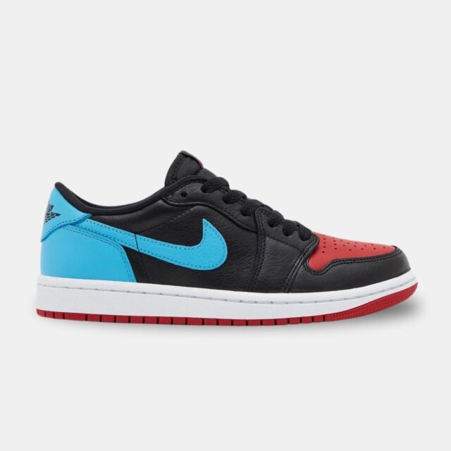 snkrempire's tweet image. ✅Checkout our Release Calendar for Store &amp;amp; Raffle Lists:

Air Jordan 1 High OG “UNC Toe”
➡️ bit.ly/3NUUnRM

Nike Mac Attack “Red Crush”
➡️ bit.ly/3NU3SRi

All Releases
➡️ bit.ly/3QDrc6M 

#nike #jordan1 #macattack