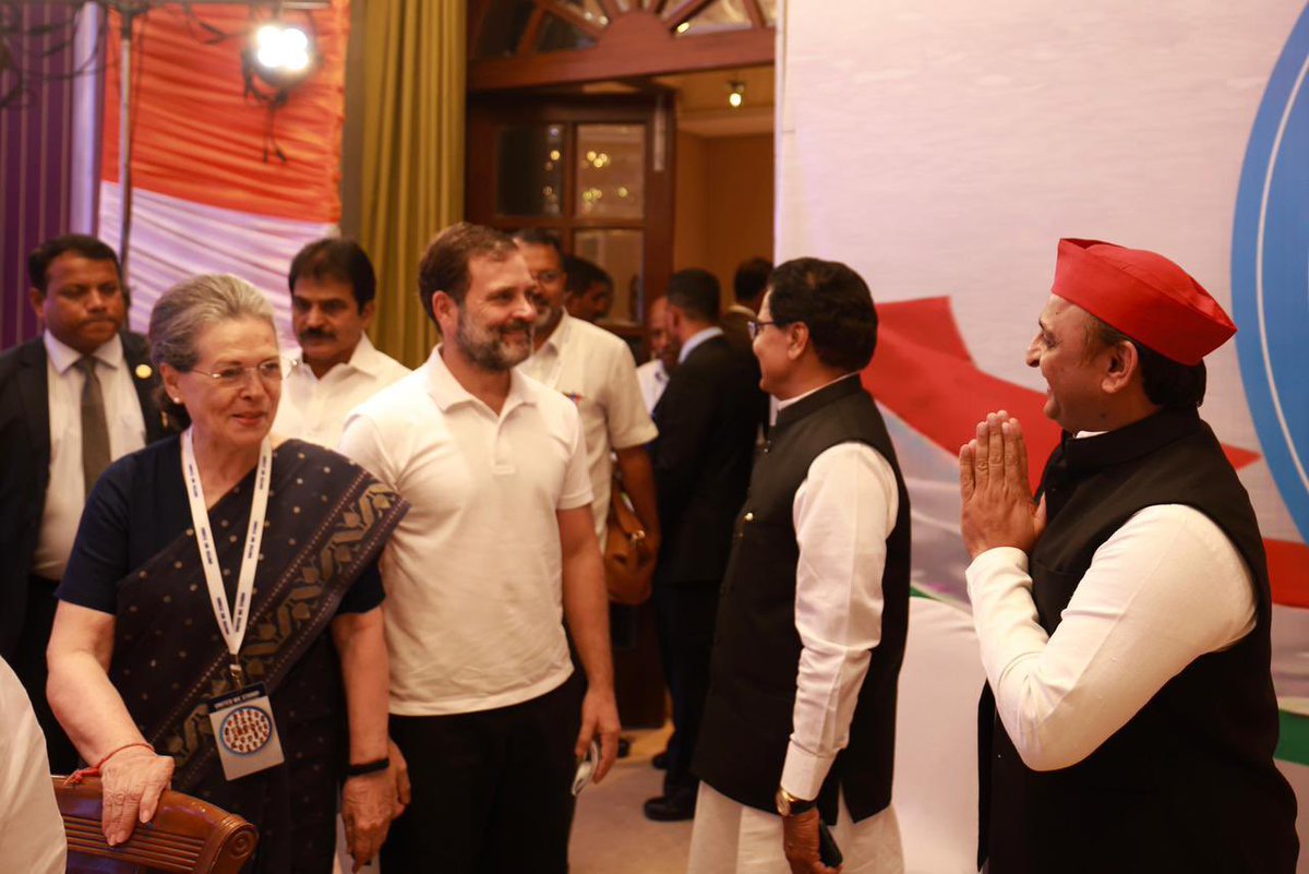 कैसी लगी तस्वीर ?