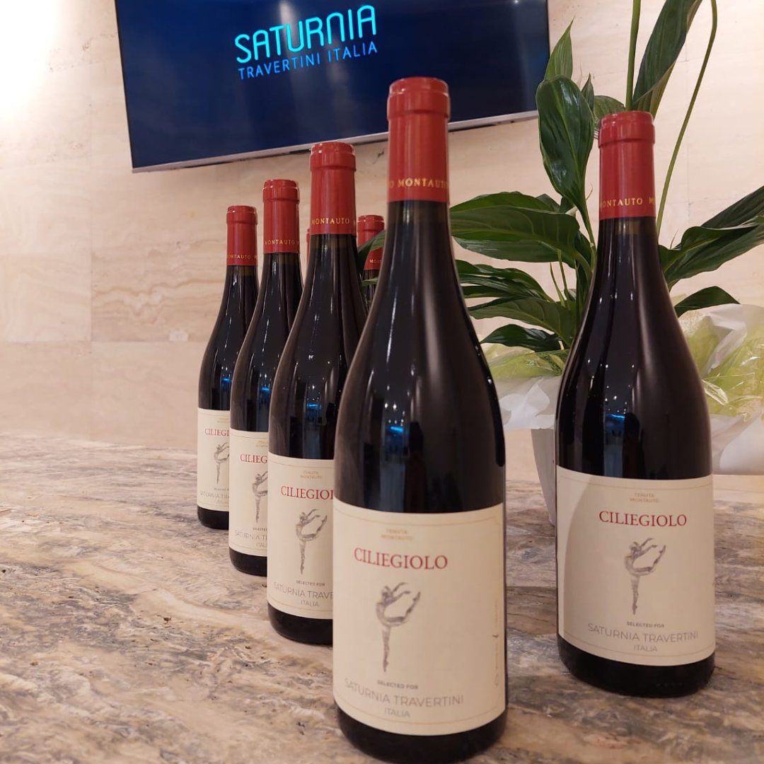 stitravertini's tweet photo. 𝓜𝓪𝓻𝓮𝓶𝓶𝓪 𝓣𝓸𝓼𝓬𝓪𝓷𝓪 𝓽𝓪𝓼𝓽𝓮𝓼...

Could the week start better?😉

Our STI Ciliegiolo from Montauto on a table made of our spectacular Etrusco Grey Travertine 🍇🍷

#travertino #travertinotoscano #maremmatoscana #tuscany #italianwine #italiantaste #ciliegiolo #toscana https://t.co/aGNLTs1Ixi