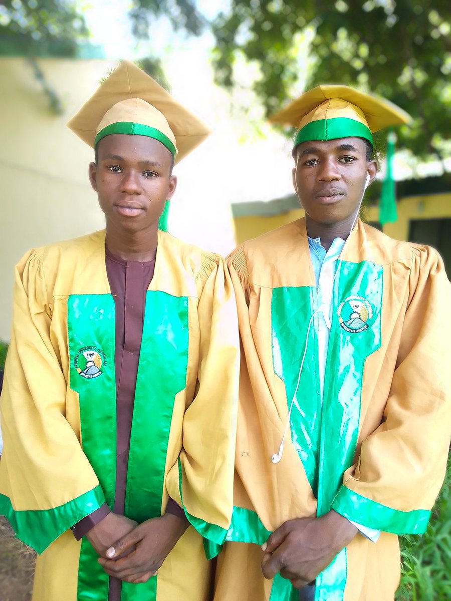 isa_mahe's tweet photo. matriculation https://t.co/fElgMU7Jit