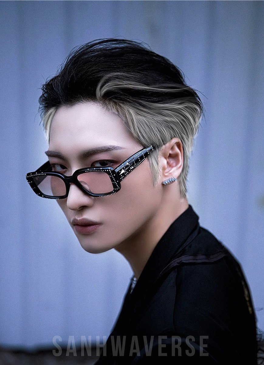 sanhwaverse's tweet photo. Shinestars please gather, I present to you: Oreo Seonghwa 🧎🏻‍♀️ https://t.co/ibWffUPqs2