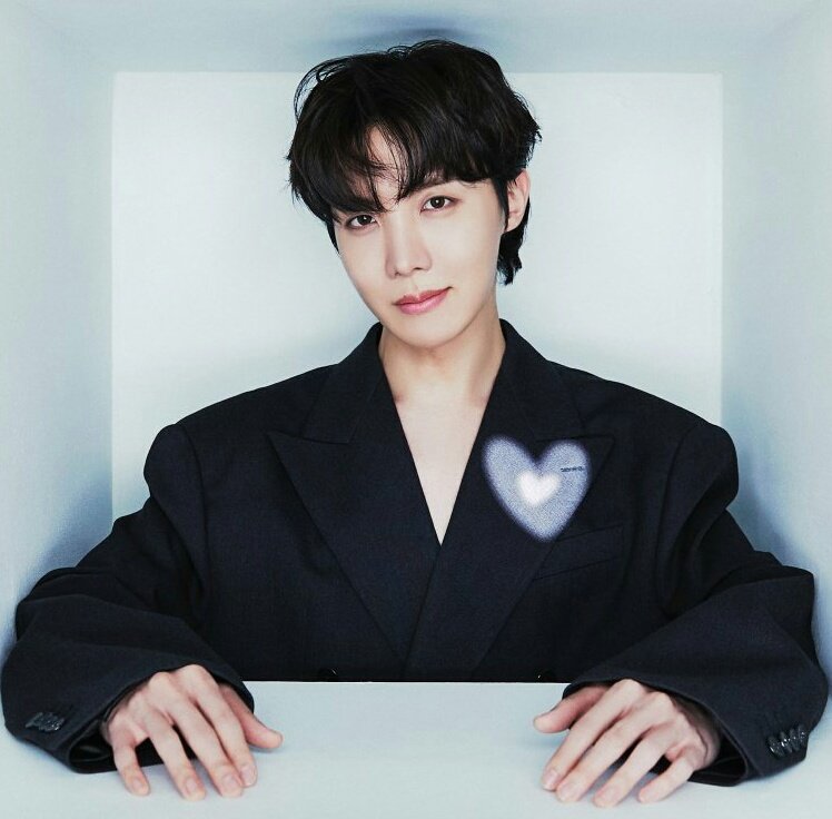 chokooretas's tweet photo. soy:
○ gay
○ bisexual
○ hetero
● una persona enamorada de jung hoseok https://t.co/hmxowYNxrV