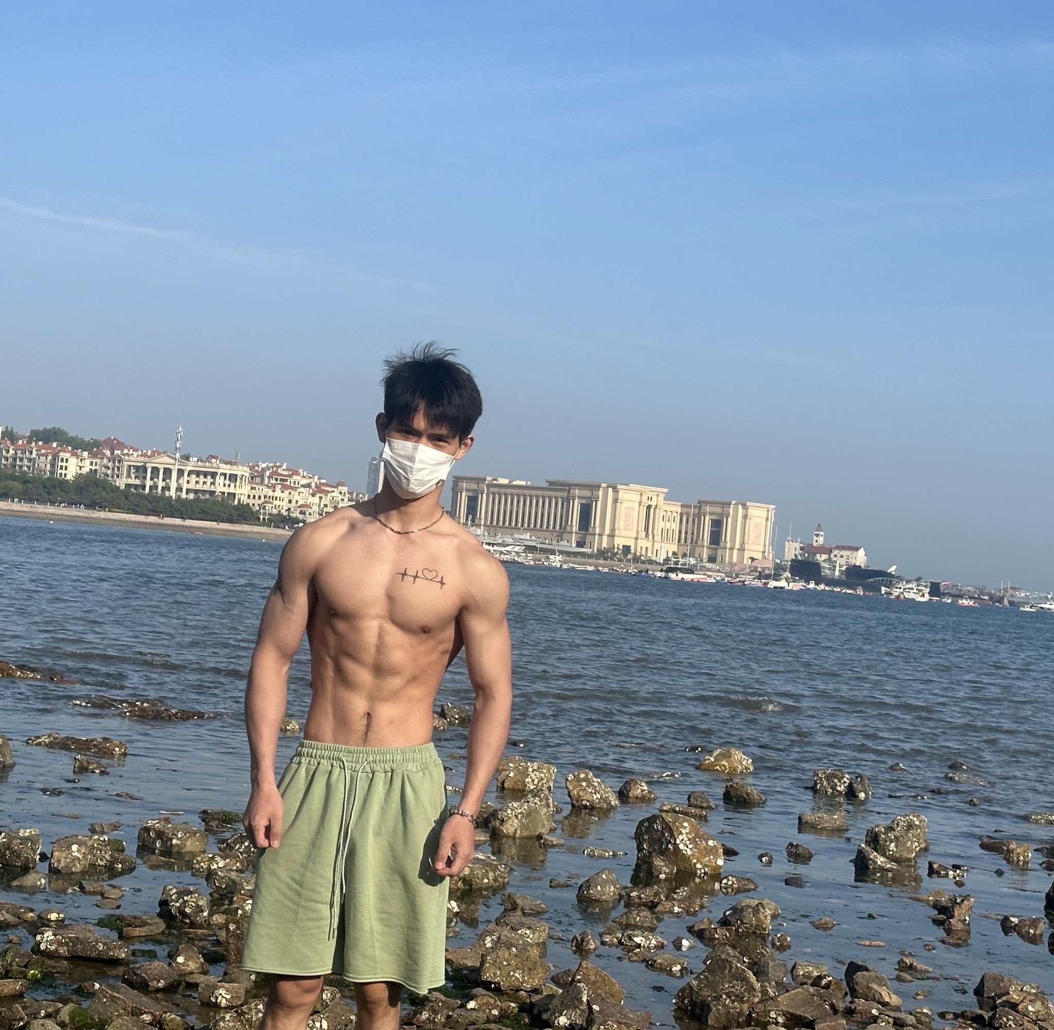 沉沦on X: 和她一起看海t.coI96EaSSUtC  X