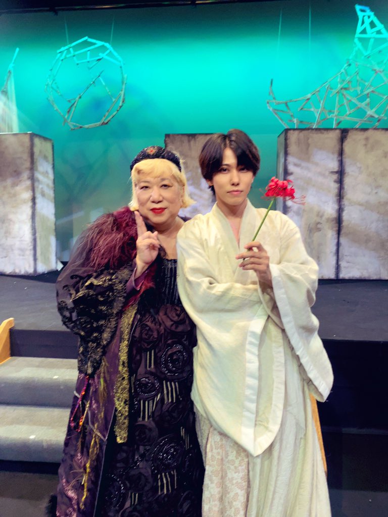 _KAWAIKENTARO_'s tweet photo. 舞台「#ハムレット」
全公演終わりました！！

初のシェイクスピア作品でした。
今回も素敵な座組に恵まれて毎日楽しかったです！またどこかで！！

「さぁ前進だ！！静かに進め！」

フォーティンブラス/ 河合健太郎🤴🏻🇳🇴 https://t.co/DcO7er8uF3