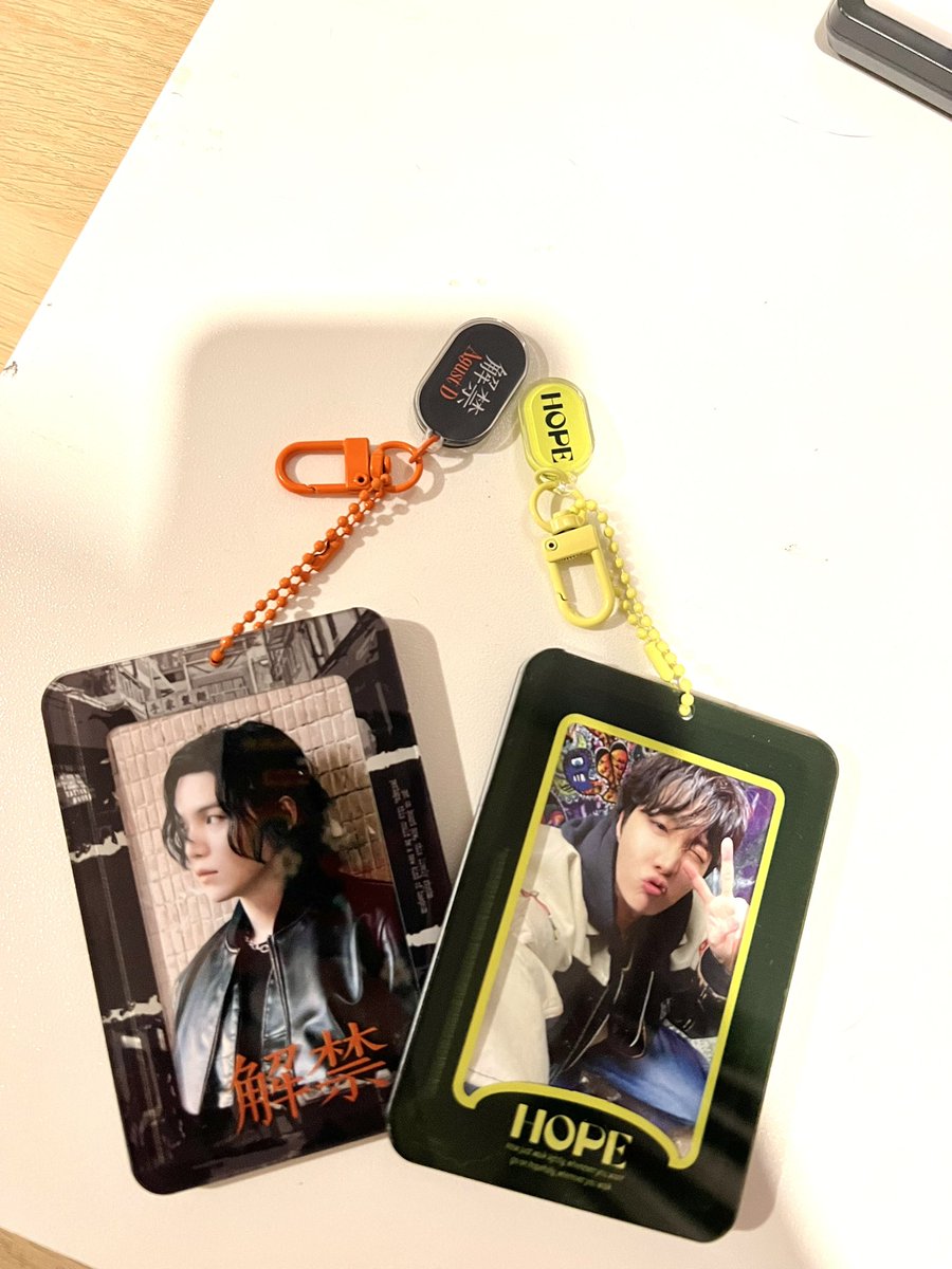 This toploader from @/bamtanlab is super pretty and worthy!