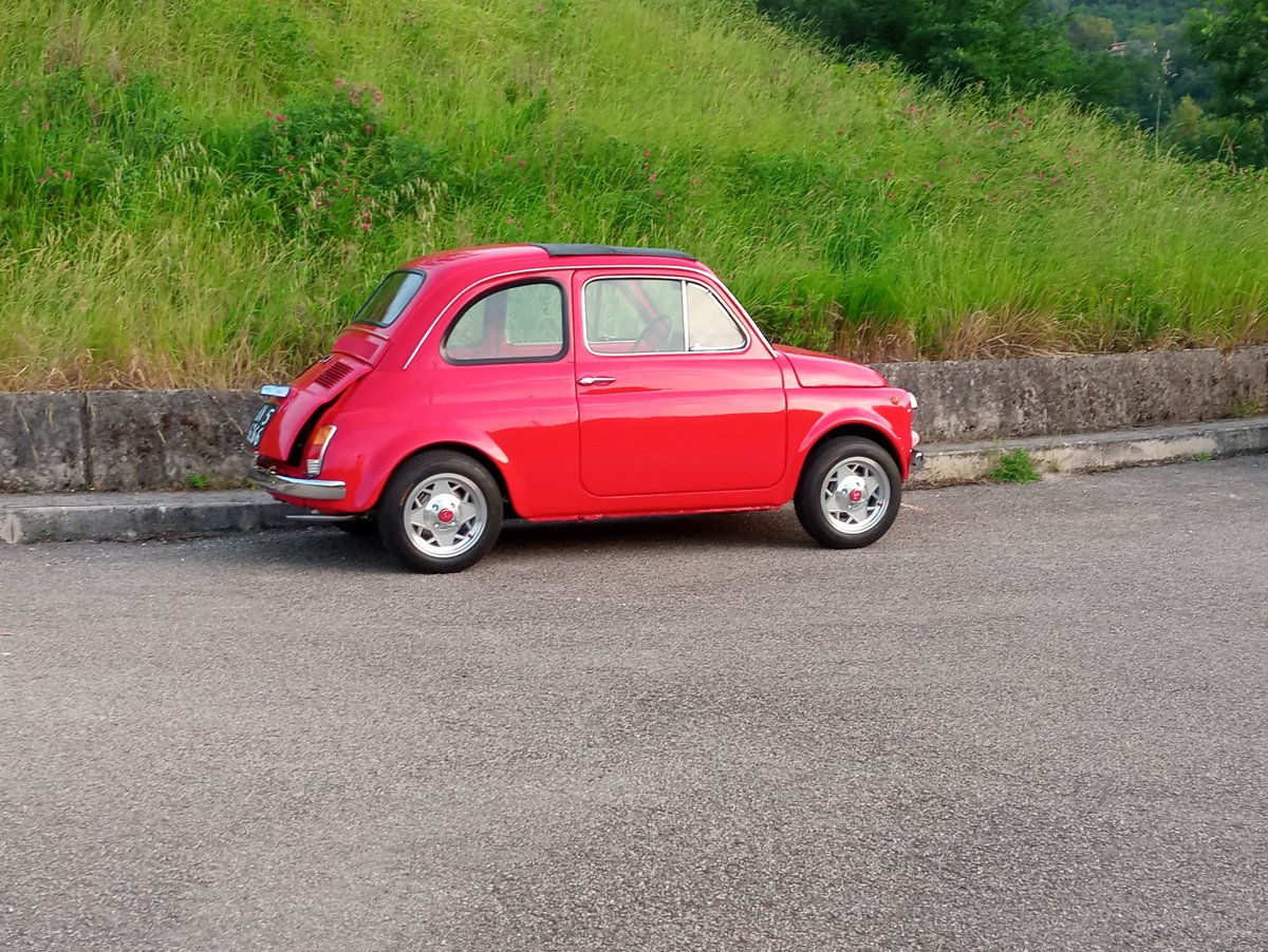 panino75's tweet photo. @Foxzie_RBLX I also have two ideas for two classic cars.
I'm the old fiat 500
and back from the future delorean
the cost could be 27 thousand dollars for the fiat 500
and 178 thousand dollars the delorean https://t.co/wa8CAnQBhA