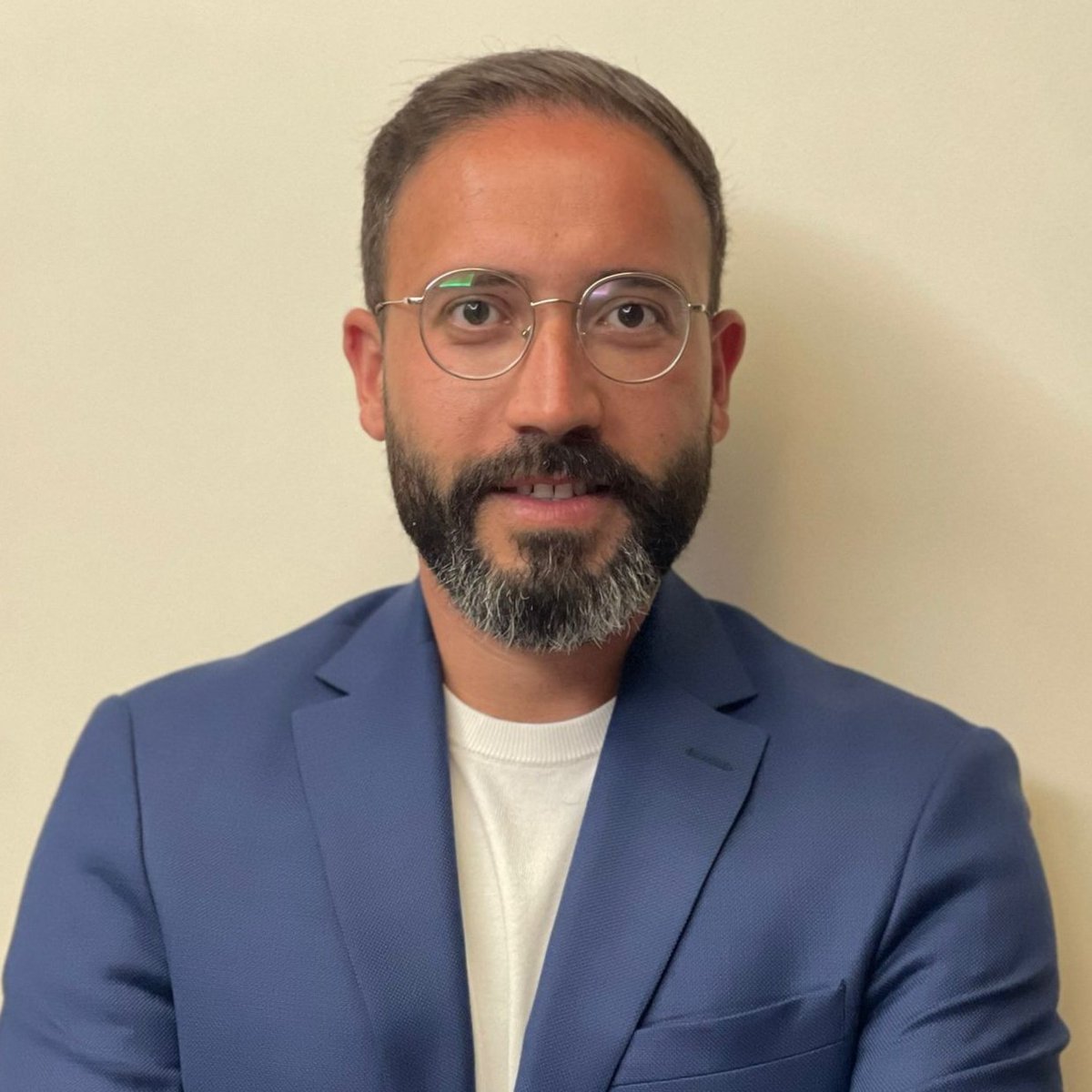 EzzoJoueidi's tweet photo. #NewProfilePic https://t.co/z6wEqzauV1