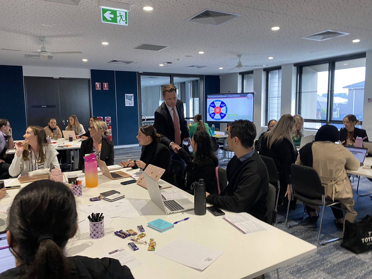 It was wonderful to have our Minister for Education <a href="/pruecar/">Prue Car MP</a> and Premier <a href="/ChrisMinnsMP/">Chris Minns</a> connect with teachers and leaders today at Edmondson Park PS. Great staff sharing plans for a productive Term 3! <a href="/dace_elletson/">Dace Elletson</a> <a href="/dizdarm/">Murat Dizdar</a> @DebSummerhayes