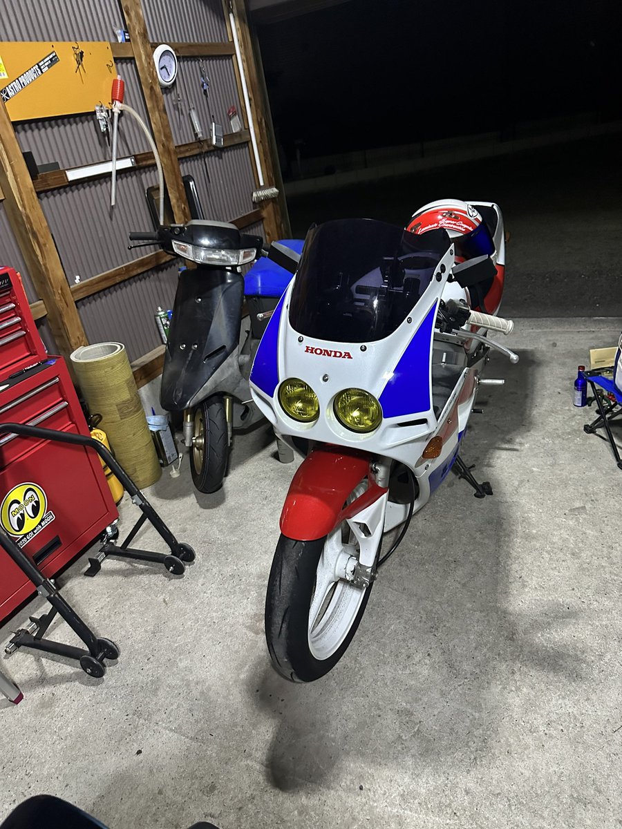 h13k_m's tweet photo. 明日休みやしモーニング行く時に乗ってあげよ https://t.co/pphqALMG4j