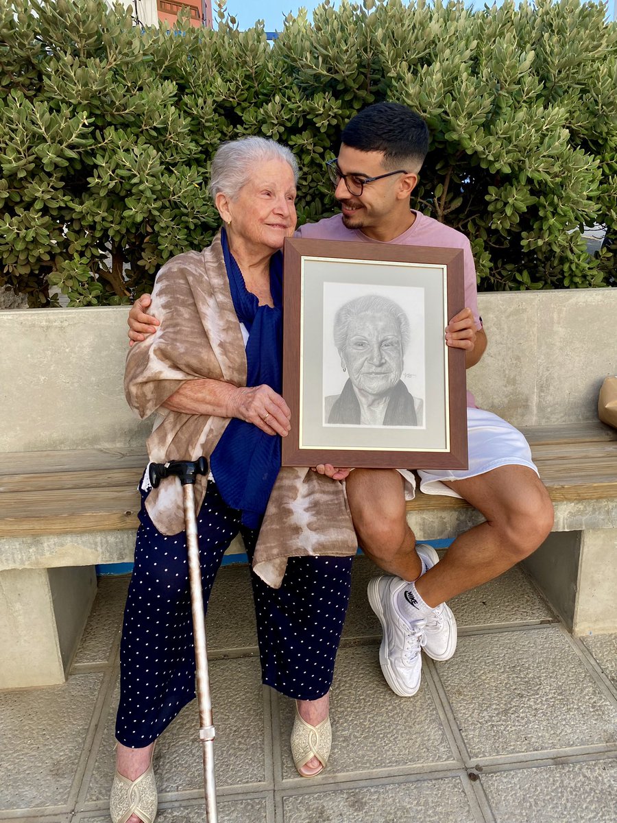 art_kdm's tweet photo. Mi abuela María, uno de los dibujos más especiales que he hecho, con todo el cariño del mundo 👵🏼❤️ https://t.co/GqZI6txPad