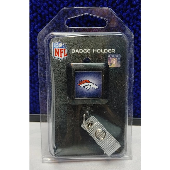 So good I had to share! Check out all the items I'm loving on <a href="/Poshmarkapp/">Poshmark</a> from <a href="/highlands_ef/">Highlands Estate Finds</a> #poshmark #fashion #style #shopmycloset #wincraft: posh.mk/Pqj9557rvBb