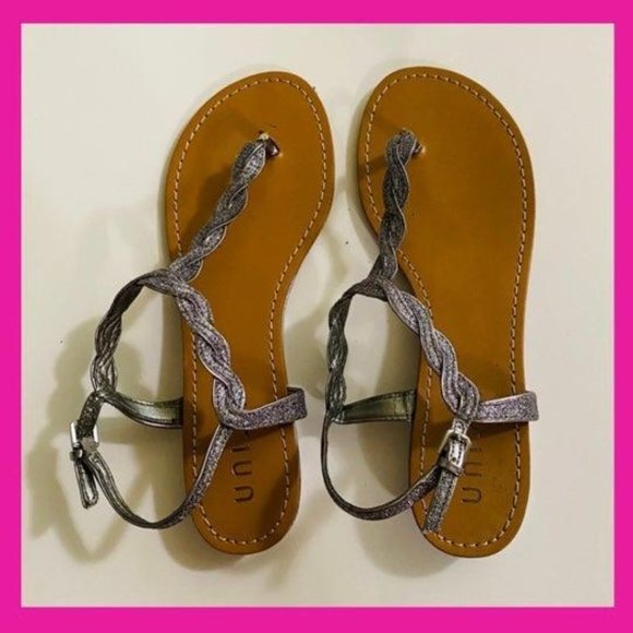 So good I had to share! Check out all the items I'm loving on <a href="/Poshmarkapp/">Poshmark</a> #poshmark #fashion #style #shopmycloset #gap: posh.mk/5hgCLr8rvBb