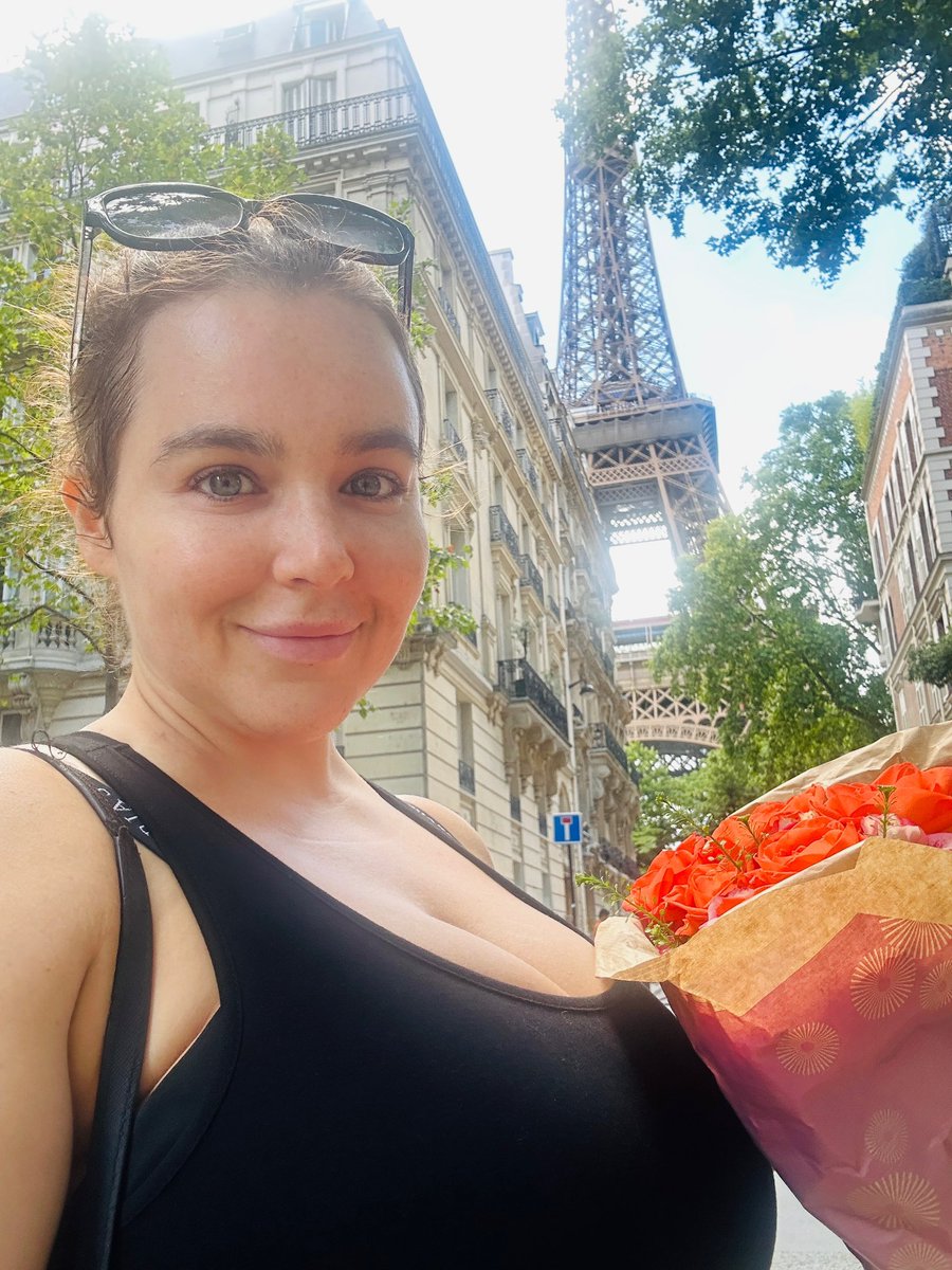 Natasha Nice 🇫🇷🇨🇺🇺🇸 on Twitter "To grandmothers house I go lol 🤓"