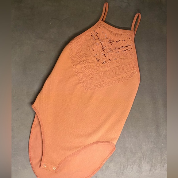 RetrosaurusRex's tweet photo. So good I had to share! Check out all the items I'm loving on @Poshmarkapp #poshmark #fashion #style #shopmycloset #freepeople: https://t.co/v3UUmcrFlv https://t.co/J1UixQdCT3